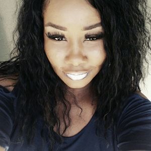 Meet your Posher, Vee